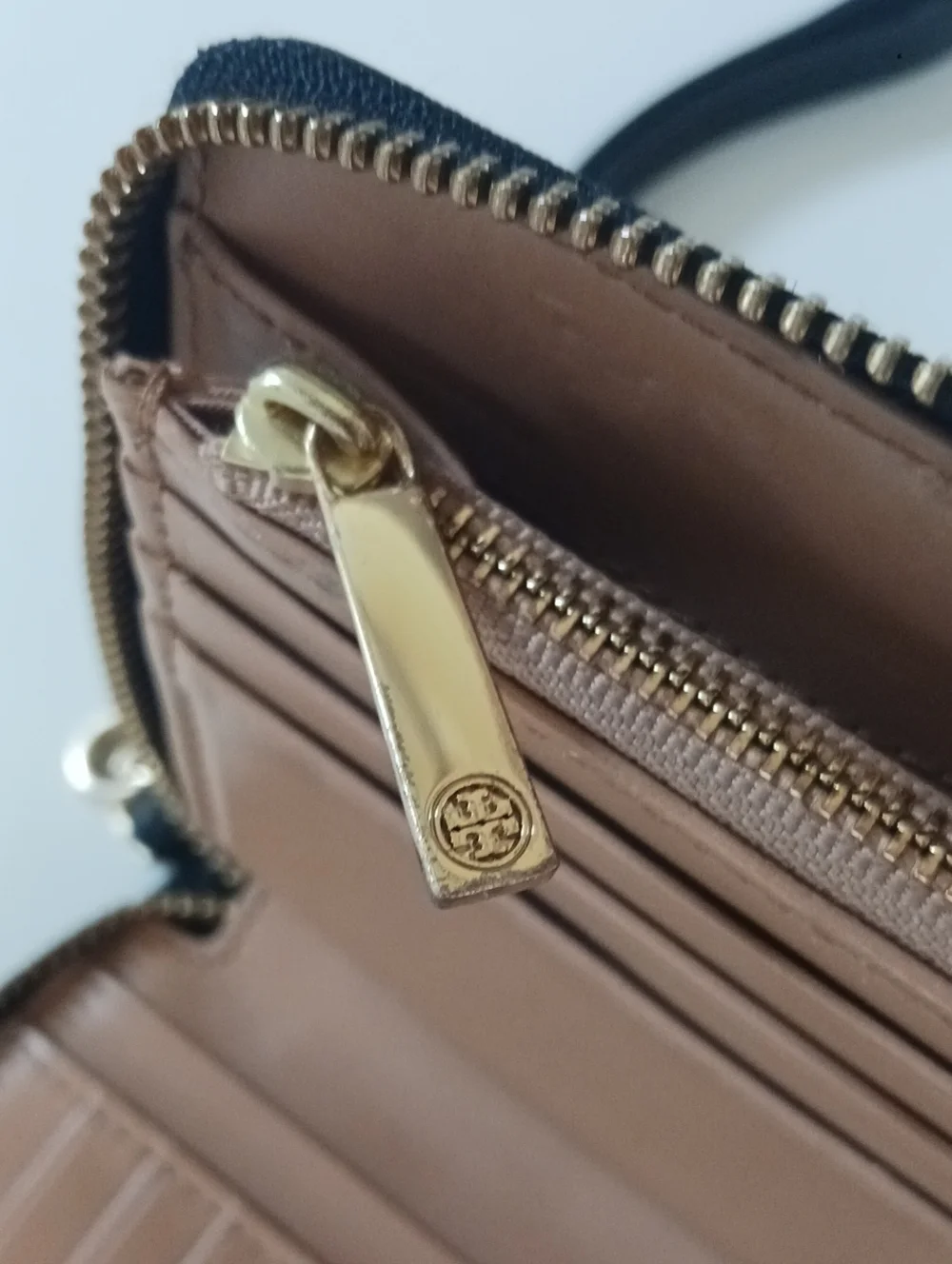 Tory Burch Robinson Wallet